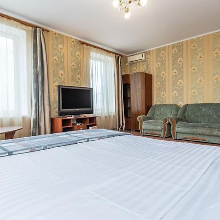 Комфортная Квартира На Метро Осокорки Kiev Extérieur photo